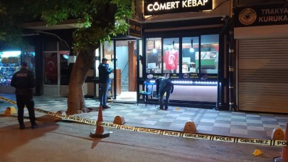 Hesabı fazla getirdi diye kebapçıyı vurdu