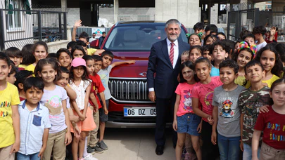 Bakan Nebati Mersin'de çocuklara Togg'u anlattı!