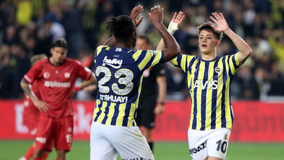 Fenerbahçe Sivasspor'a fark attı,  kupada finale çıktı
