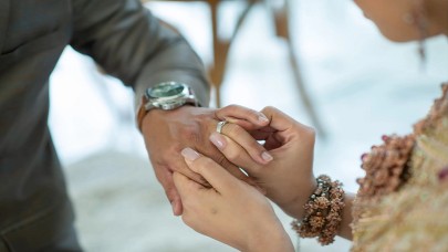 Ömür Boyu Sürecek Aşkın Simgesi Alyanslar