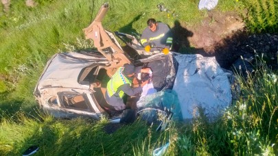 Erzurum'da kaza: Yiğit Ayral öldü. Emrullah Ayral,  Neriman Ayral ve Mert Ayral yaralı