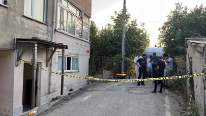 Sultangazi'de kiraya verdiği eve gelen ev sahibi şoke oldu. Kadın cesedi buldu