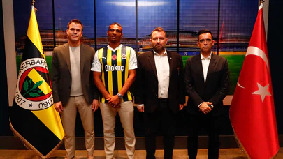 Fenerbahçe'nin yeni transferi Djiku'dan iddialı açıklamalar