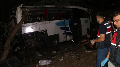 Yozgat'ta katliam gibi kaza. Kamil Koç'un otobüsü şarampole düştü: 12 kişi öldü,  19 kişi yaralı. Ölenlerin kimlikleri