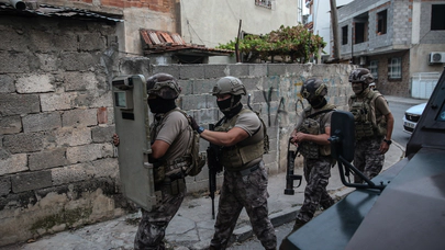Mersin'de şafak operasyonu: 27 zanlı yakalandı