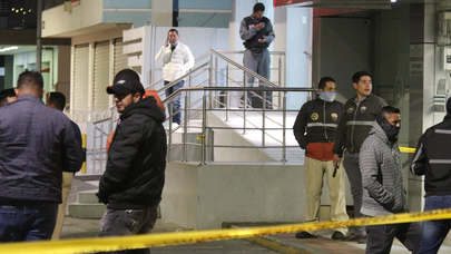 Bir ülke şokta. Devlet başkanı adayı mitingde vurularak öldürüldü