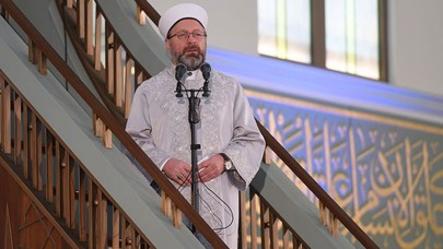 Diyanet'in cuma hutbesi: Ezan okunduktan alışveriş ve elde edilen kazanç helal değildir!