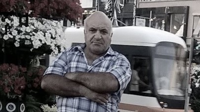 Eskişehir'de ağaç budarken araba çarptı: Turgay Enisoğlu öldü