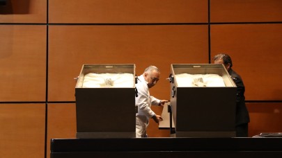 Meksika'daki 'uzaylı fosili iddiası' gündem oldu