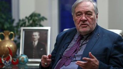 Prof. Dr. İlber Ortaylı CHP'ye sert çıktı: Çok ayıp. Ben olsam atarım onları partiden