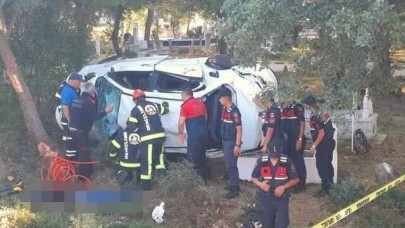 Denizli'de otomobille motosiklet çarpıştı: Mehmet Şandede,  Hatice Şendede ve Adem Gökin öldü