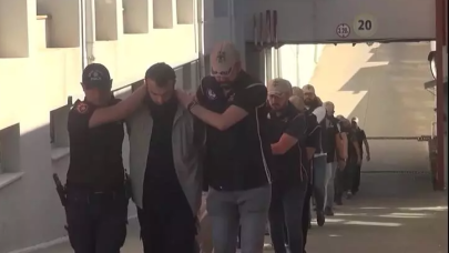 Bakan Yerlikaya: Adana'da yakalanan 17 DEAŞ şüphelisinden 5'i tutuklandı