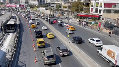 İstanbul'da bakım çalışmaları  nedeniyle trafikte yoğunluk yaşanıyor