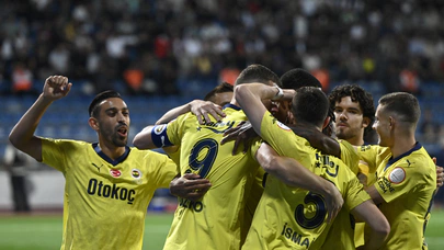 Durdurulamayan güç Fenerbahçe. Liderliği bırakmadı