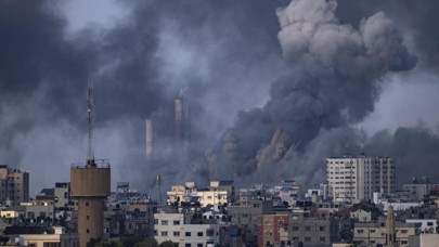 Savaş büyüyor. İsrail bir ülkeyi daha bombaladı. Havalimanlarını vurdu