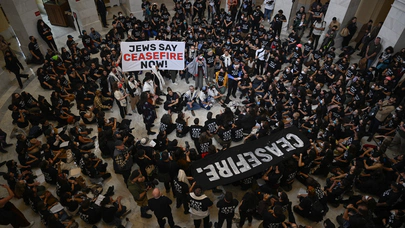 ABD'de Yahudiler kongre binasını bastı. Polis müdahale etti