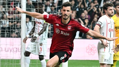 Beşiktaş Gaziantep FK maçında 2 gol 2 kırmızı kart