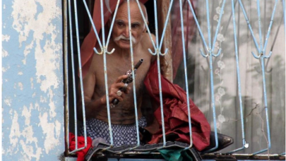 'Komando dede' eşini baltayla öldürdü!