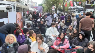 Dünyaca ünlü kozmetik mağazası'nın açılışında izdiham!