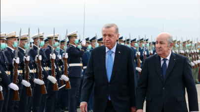 Cumhurbaşkanı Erdoğan'a Cezayir'de sıcak karşılama!
