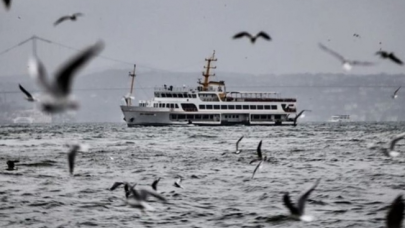 Fırtına deniz ulaşımını vurdu: Birçok feribot ve deniz otobüsü seferi iptal!