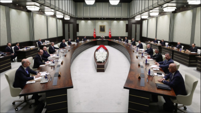 Kabine toplanıyor! İşte masadakiler