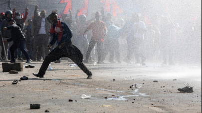 Nepal’de  göstericilere polis müdahalesi!