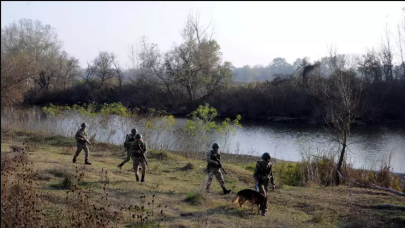 Yunanistan'a kaçmaya çalışan 13 terör şüphelisi gözaltında!