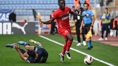 Gaziantep FK İstanbul'da neye uğradığını şaşırdı. Kasımpaşa 4'lük yaptı