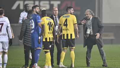 Büyük skandal. İstanbulspor Trabzonspor maçında sahadan çekildi