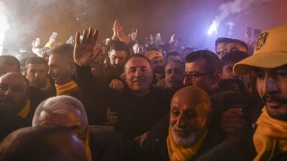 Ankaragücü taraftarının coşkuyla karşıladığı yumrukçu başkan Faruk Koca'dan bomba açıklamalar