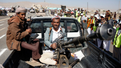 Husiler,  ABD'nin savaş gemilerini hedef alacaklarını duyurdu!