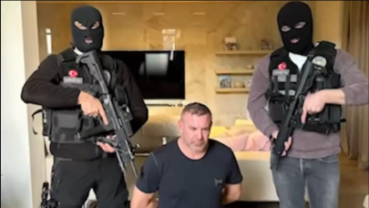 Kırmızı bülten ile aranan suç örgütü lideri İstanbul'da yakalandı!