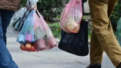 Yeni yıldan itibaren alışveriş poşetinin maliyetini satıcılar ödeyecek!