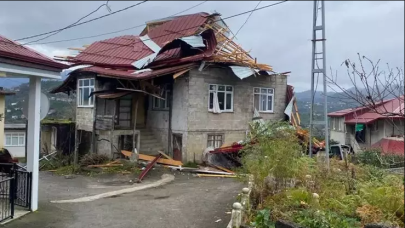 Rize'deki fırtınada 82 çatı uçtu, araçlar hasar gördü!