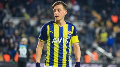 Mesut Özil'den yıllar sonra Fenerbahçelileri delirtecek hareket