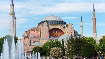 Ayasofya Camii'nde yeni uygulama bugün başlıyor: İşte turistlerden alınacak ücret!