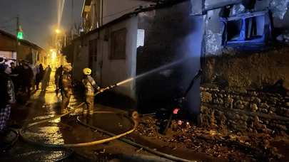 Bursa'da ahır yandı. İçinde 10 büyükbaş hayvan vardı
