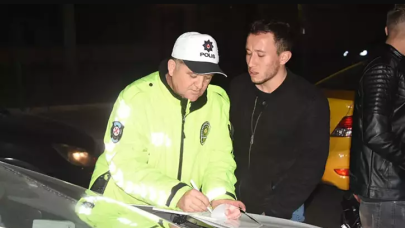 Yeni yılın ilk trafik cezası İzmir'de kesildi!