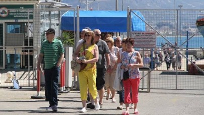 Suriyeliler değil! Türkiye'de en çok ikamet izni alan ülke vatandaşları belli oldu!