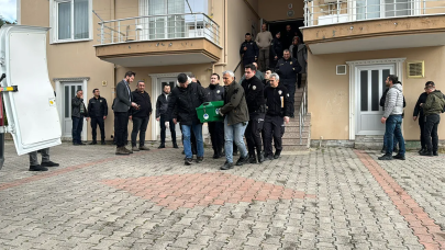 Sakarya'da polis memuru aile fertlerini vurarak intihar etti!