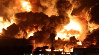 Aden Körfezi'ndeki ABD gemisine füze saldırısı. ABD ve İngiltere 5 kente bomba yağdırdı