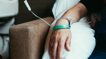 Bütün kanserler bu belirti ile başlıyor! O bölgenizde ağrı varsa hemen doktora görünün