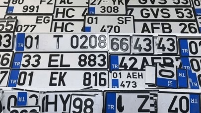 Trafikte yeni dönem! Araç plakalarında artık bu zorunluluk olacak