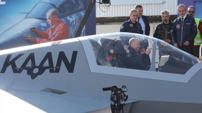 Milli muharip uçak KAAN'ın ilk müşterisi bakın hangi ülke oldu!