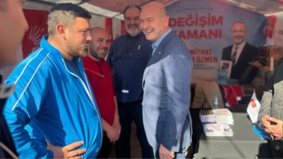 CHP'nin seçim standını ziyaret eden Süleyman Soylu'yu güldüren istek