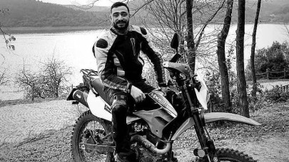 Yalova'da motosikletle ağaca çarptı: Bilal Kulaber öldü