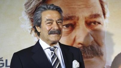 Bakan Koca açıkladı. Kadir İnanır entübeden çıkamadı