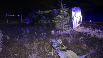 İşçi servisi domuz sürüsüne çarptı: 2'si ağır 12 yaralı!