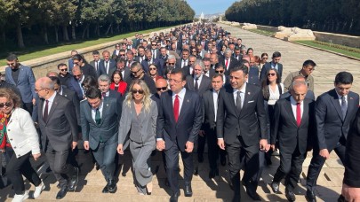 Ekrem İmamoğlu'na Anıtkabir'de müdahale. Şaşırdı kaldı